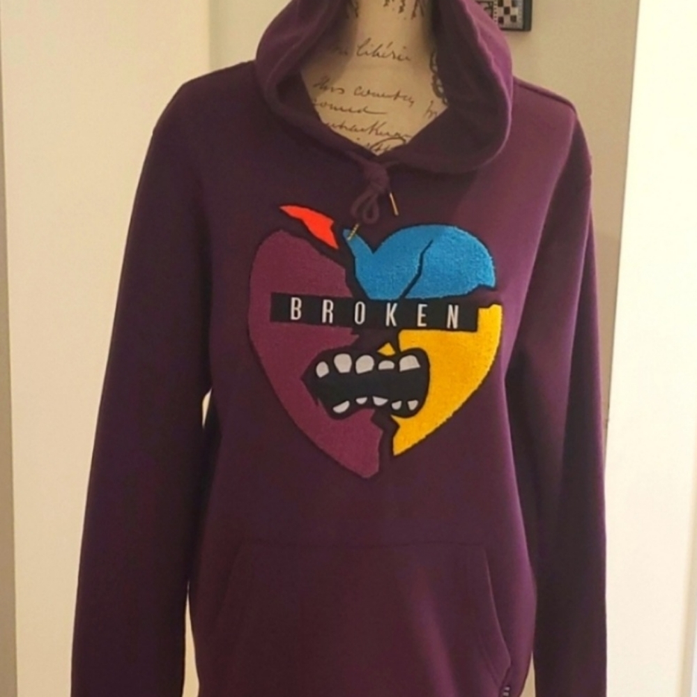 DRJAYS SHIRT HEART ❤️ HOODED